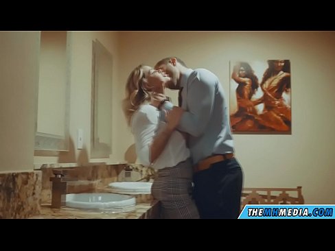 ❤️ Xa i-blonde ene-busty ikuhenda kwindlu yangasese yoluntu Amanyala asemgangathweni kwi-xh.basseyn-vsem.ru ️❤
